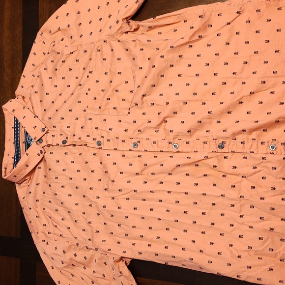 EUC Bundle of 4 Men's Button Down Short-Sleeve Shirts, Size: XL - Picture 8 of 13